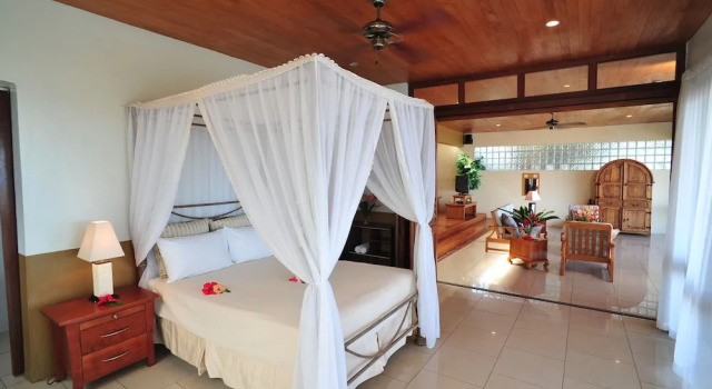 Вилла с 2 комнатами Hideaway Island Resort