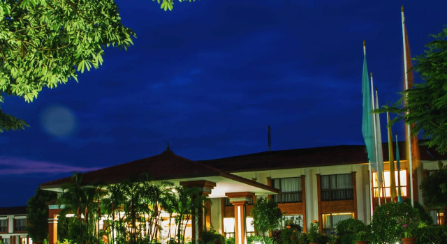 Pokhara Grande