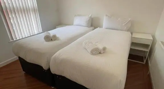 Mays House - 10 Gosford Street, Free Parking, 5 minutes in a taxi to Baltic Market and City Centre - House sleeps 1-8 guests, Prenota Hotel Liverpool Merseyside