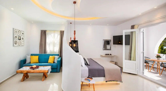 Полулюкс с балконом Abasa Suites