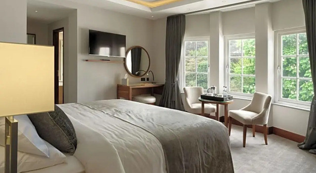 Номер Deluxe One Warwick Park Hotel