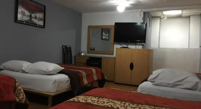 Семейный номер Standard Hotel Puerto México Aeropuerto