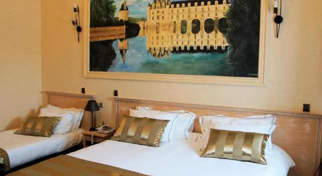 Кровать в общем номере Best Western Central Hotel