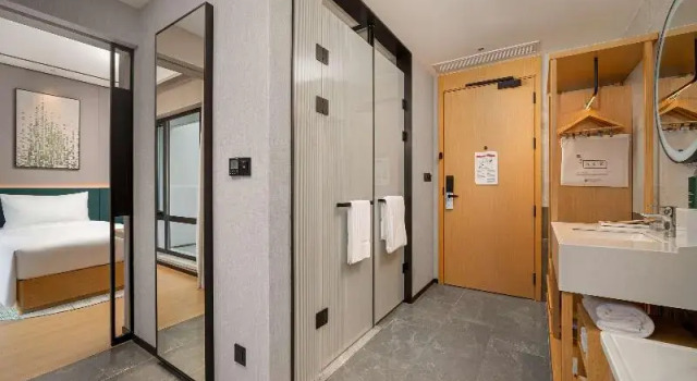Двухместный номер Premium Hilton Garden Inn Shanghai Caoyang