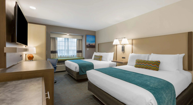 Четырёхместный номер Standard Best Western Plus Yuma Foothills Inn & Suites