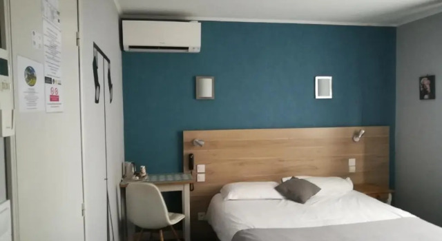 Люкс Contact Hôtel du Relais Thouars