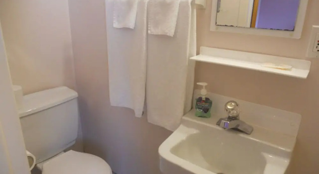 Четырёхместный семейный номер Standard с 2 комнатами с видом на сад Motel Normandie