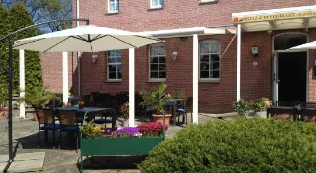 Gasthof Holtz, Rezervovat Hotel Mesekenhagen Meklenbursko-Přední Pomořansko