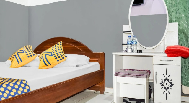 Номер Economy Hotel O Penginapan Widodo
