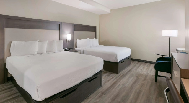 Четырёхместный номер Standard Best Western Plus Executive Residency Bronx