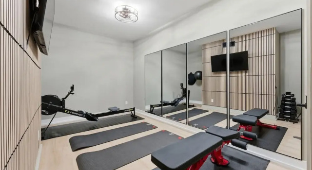Коттедж Salience Path w/Heated Pool & Game Room