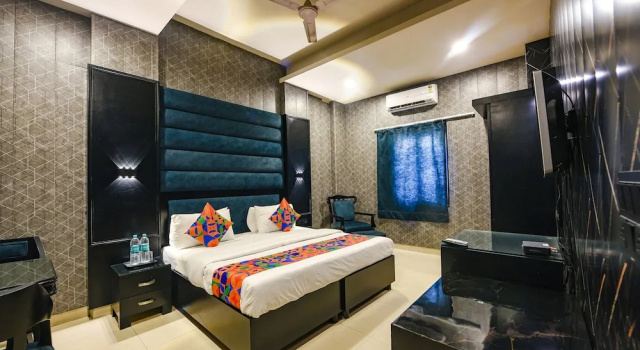 Номер Deluxe Fabhotel Bharat Continental