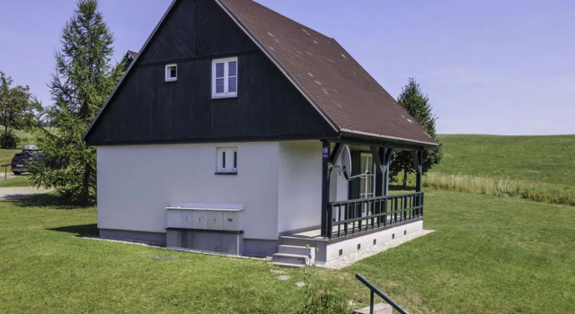 Holiday Hill 56, Rezerwuj Hotel Hotele w Kraj hradecki z parkingiem, Parking