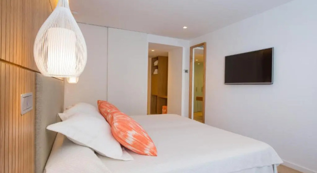 Двухместный номер с видом на бассейн Iberostar Waves Playa de Muro