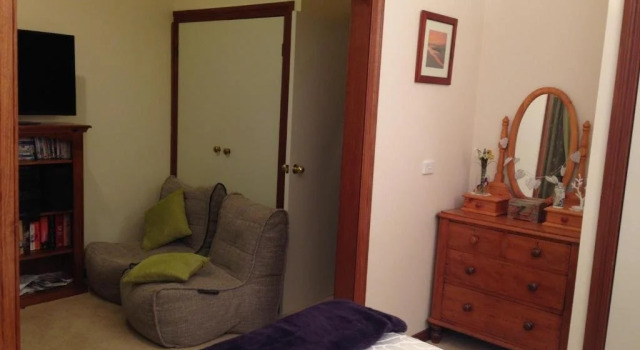 Mornington Cherry Blossom Bedsit, Забронировать Отель Морнингтон Mornington Peninsula
