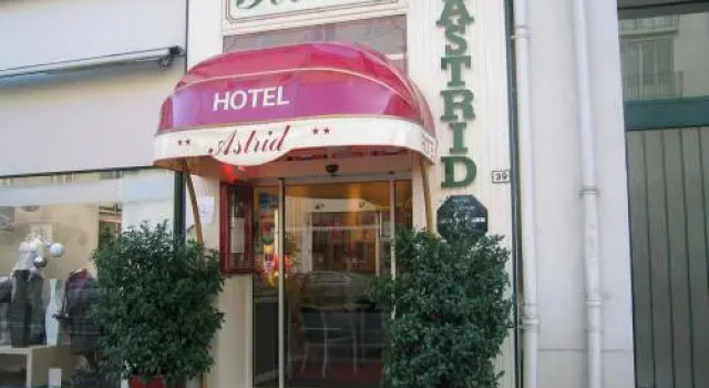 Номер Standard Hotel Astrid Caen centre
