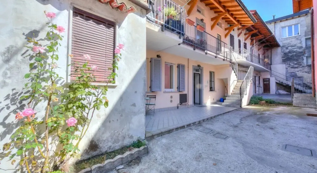 Casa Al Vicolo Di Ranco 50mt From Beach - Happy Rentals