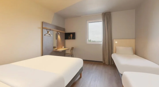 Номер Standard Hotel ibis Mont De Marsan