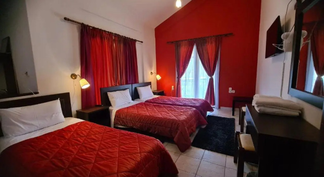 Трёхместный номер Standard с видом на горы Hotel Odysseas