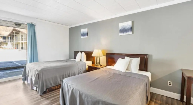 Четырёхместный номер Deluxe FairBridge Inn and Suites West Point