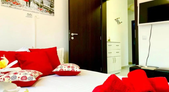 Central 2 bedrooms apartment near Palas Mall