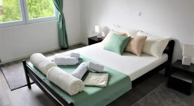 Apartments Čelopek, Rezerwuj Apartament Tanie hotele w Lika-Senj County