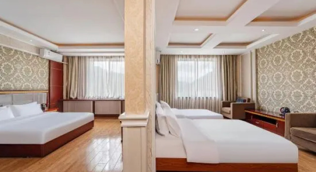 Семейный люкс Deluxe Ruijing Hotel