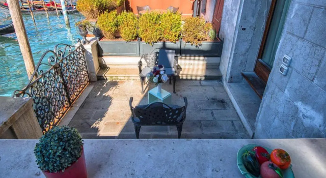 Апартаменты Grimaldi Apartments Hermitage Canal Grande view