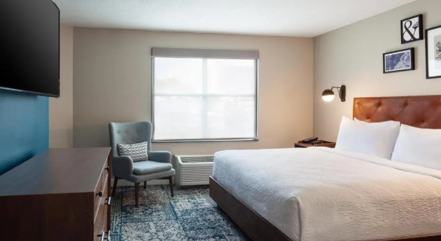 Двухместный люкс c 1 комнатой Four Points by Sheraton Orlando Convention Center