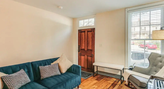 Dtwn at Your Door: Historic Frederick Gem w/ Yard!