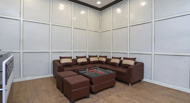 OYO 36011 Qlark Stay, Забронировать Отель Отели Нью-Дели с завтраком, Завтраки