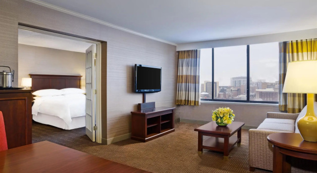 Полулюкс Sheraton Philadelphia University City Hotel