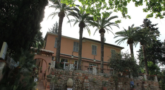 Auberge Les Gorges du Loup, Varaa Hostelli Pont du Loup Ranska