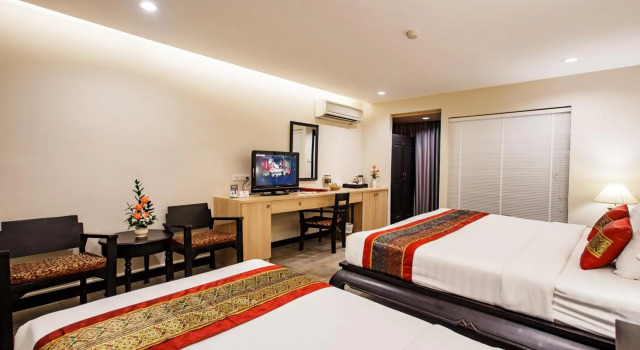Raming Lodge Hotel, Забронировать Курортный отель Курортные отели Чиангмай, рядом с Wat Pan Tao, Курортный отель