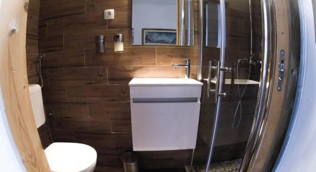 Студия Fab n Chic Apartments