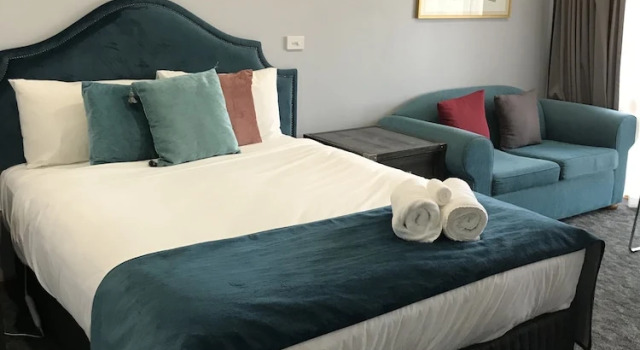 Трёхместный номер Standard Town & Country Motor Inn