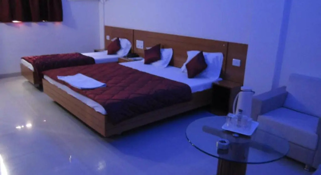 Трёхместный номер Executive Hotel Sarita