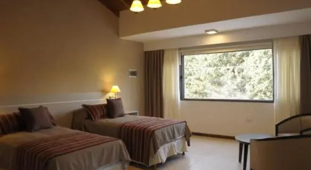 Lom Suites, Забронировать Отель Отели в центре Мерло с завтраком, отели в центре Мерло с завтраком