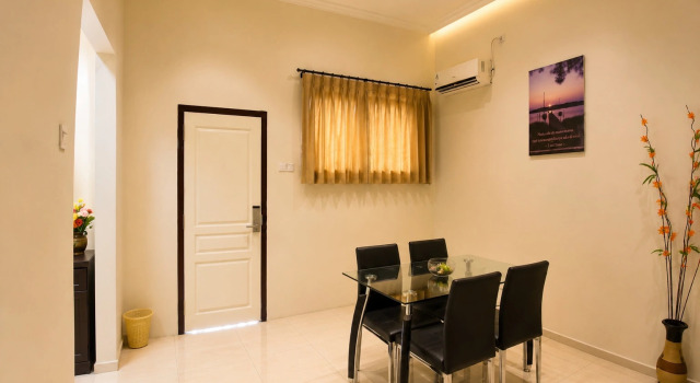 Suite duplex Mahkota Hotel Genteng