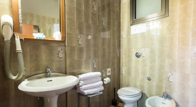 Трёхместный номер Hotel Ariston
