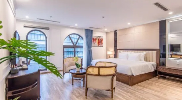 Полулюкс Reyna Luxury Hotel