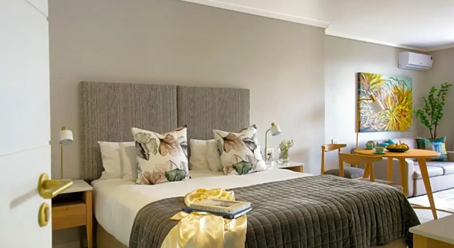 Полулюкс De Zalze Lodge