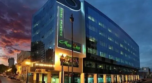 Полулюкс с видом на город GH Galeria Hotel