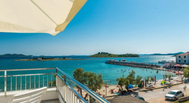Апартаменты Lovely Apartment in Pakostane With Terrace