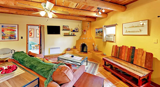 437 Liebert St Home 2 Bedrooms 1 Bathroom Home