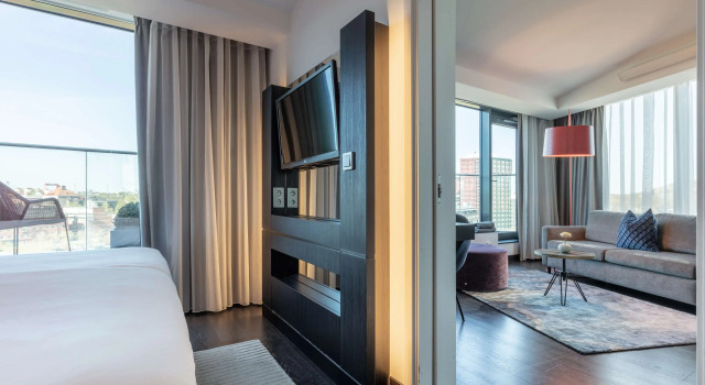 Полулюкс Radisson Blu Riverside Hotel