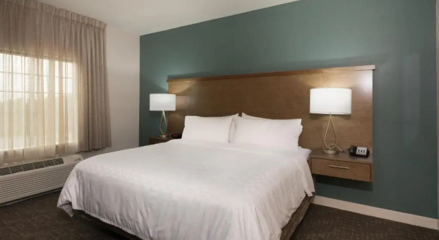 Люкс Staybridge Suites - Lake Jackson by IHG