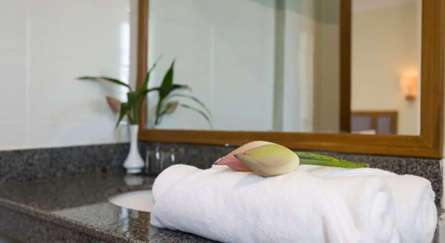 Двухместный номер Deluxe с балконом и с видом на бассейн Grand Bayon Siem Reap Hotel