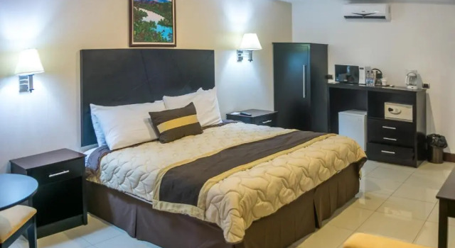 Полулюкс Hotel y Restaurante El Guarco