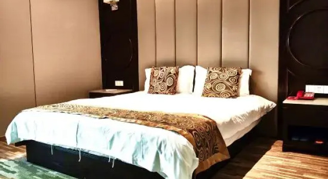 Люкс Deluxe Dongfang Haomen Wangting Boutique Hotel